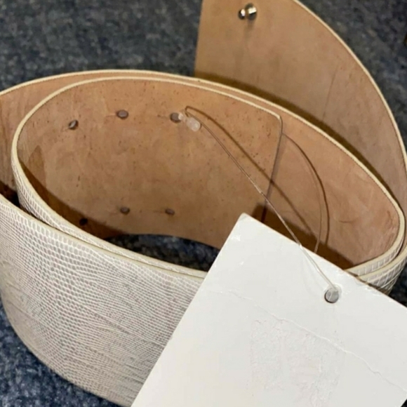 Max Mara White Belt - Picture 11 of 16